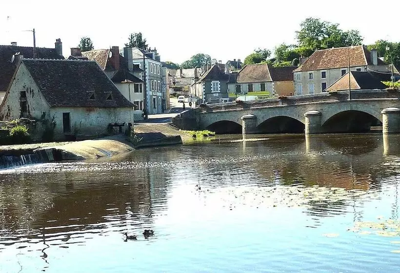 Hotelli Le Logis Bed And Breakfast