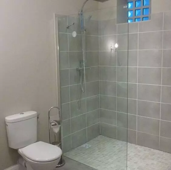 Hotelli Le Logis Bed And Breakfast