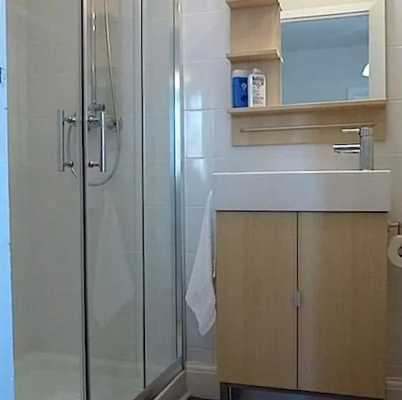 Hotelli Le Logis Bed And Breakfast