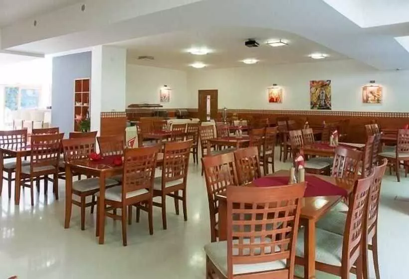 ホテル Radějov