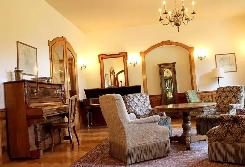 Hotelli Restaurant Schweizerhof