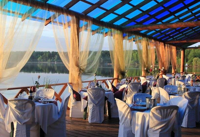 Отель Romantic Country Club