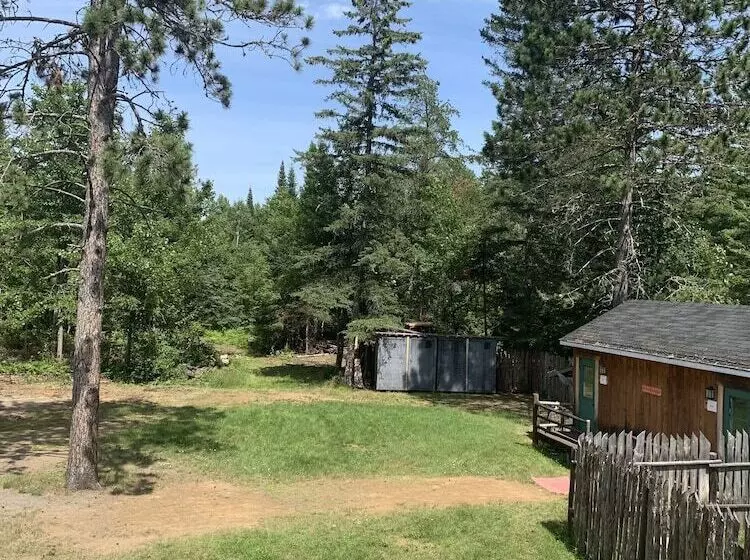 L Auberge Refuge Du Trappeur Inn