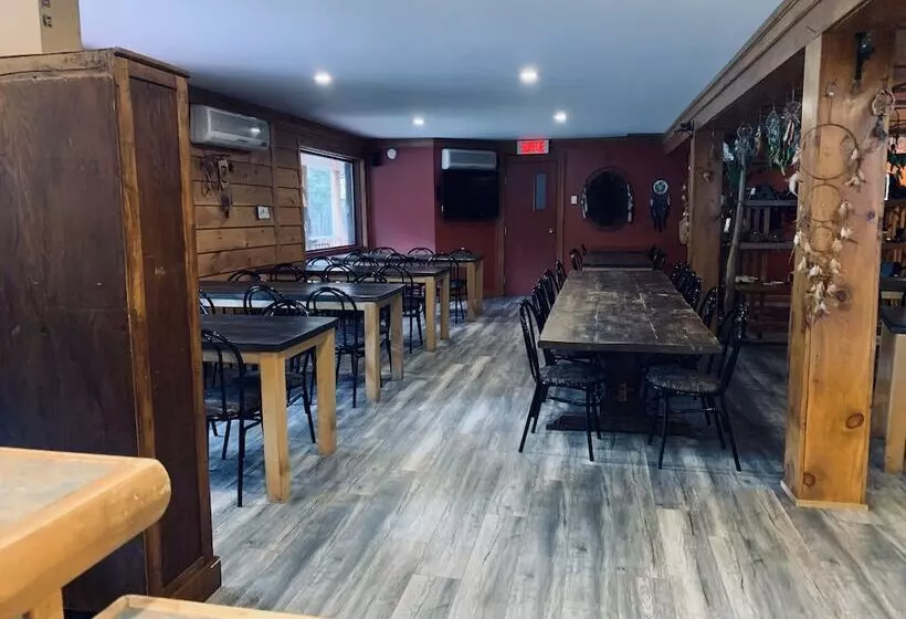 L Auberge Refuge Du Trappeur Inn