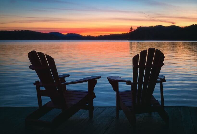 汽车旅馆 Great Pines