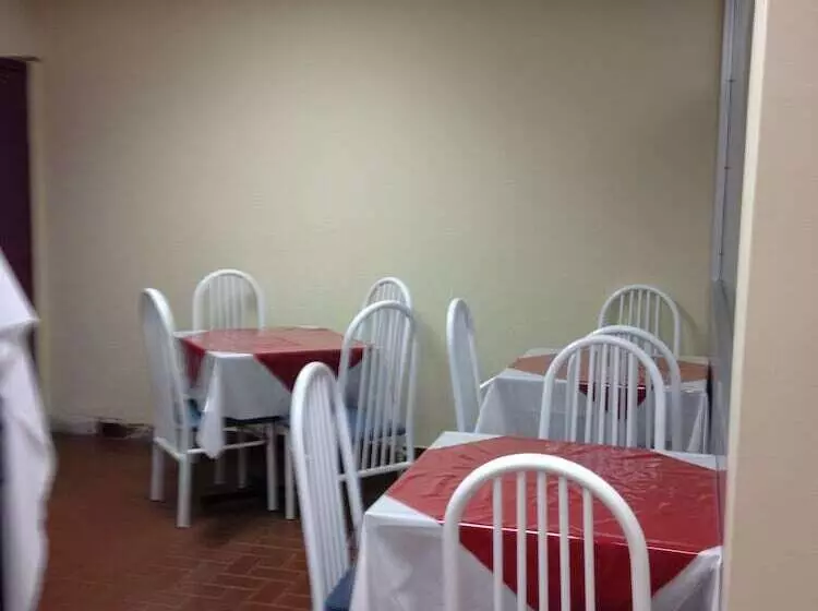 Motelli Relais Lac Caché