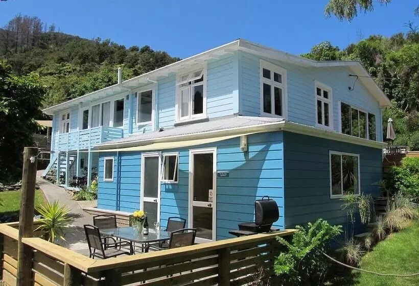 Majatalo Anakiwa 401