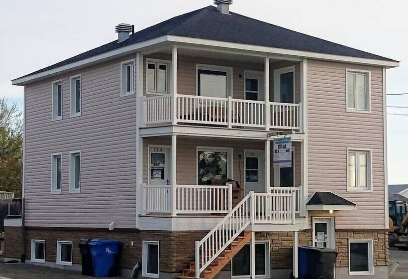 بنسيون Chambres Mb Normandin