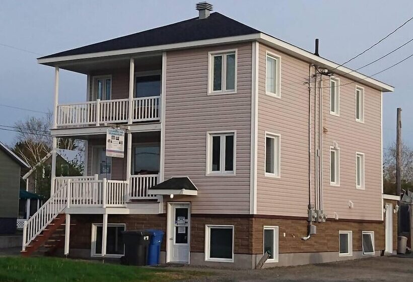 بنسيون Chambres Mb Normandin