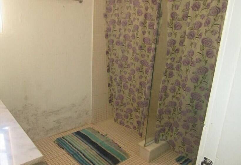 פנסיון Kama Kama Guest House