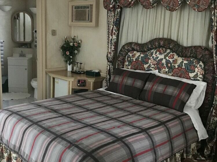 پانسیون Little Inn On Willow