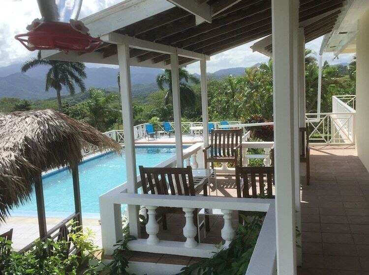 استراحتگاه Green Castle Estate