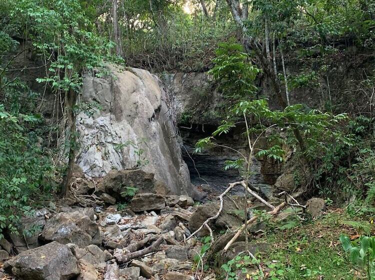 استراحتگاه Green Castle Estate