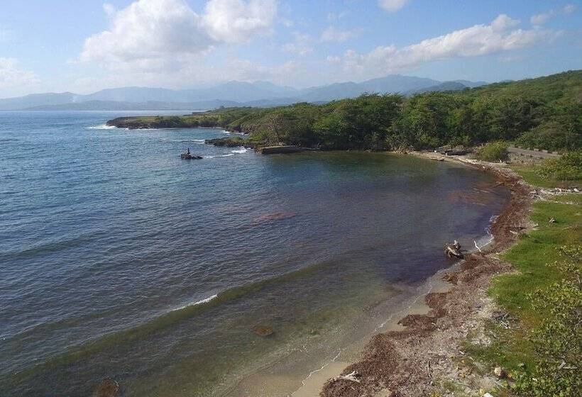 استراحتگاه Green Castle Estate