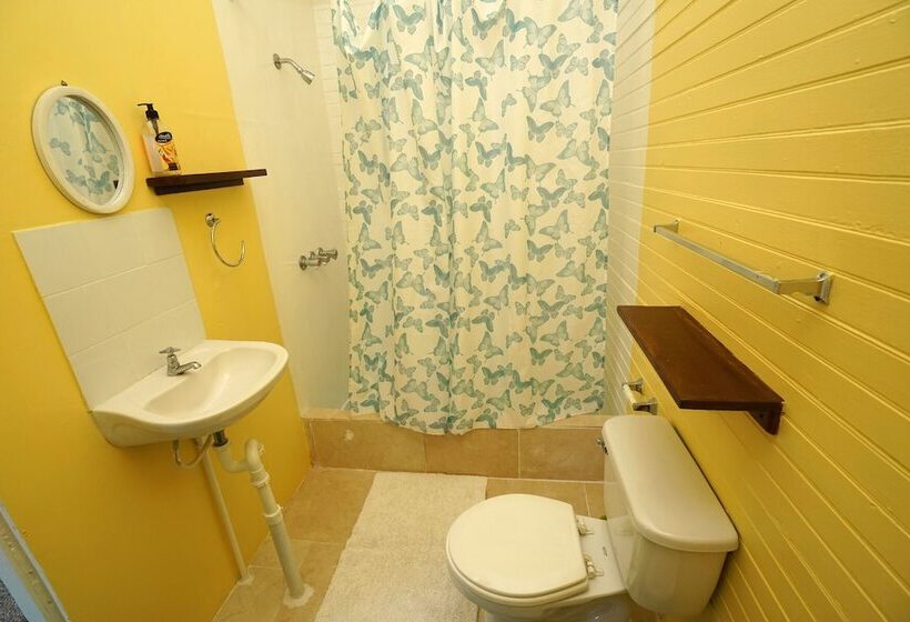 استراحتگاه Green Castle Estate