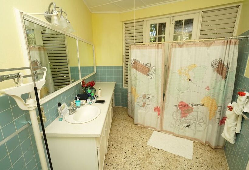 استراحتگاه Green Castle Estate