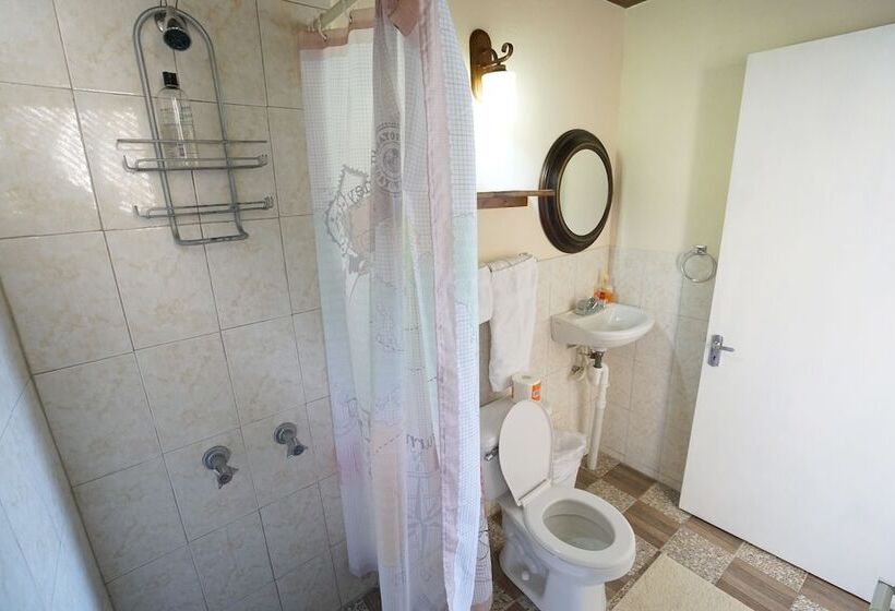 استراحتگاه Green Castle Estate