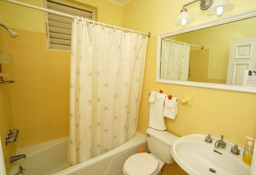 استراحتگاه Green Castle Estate