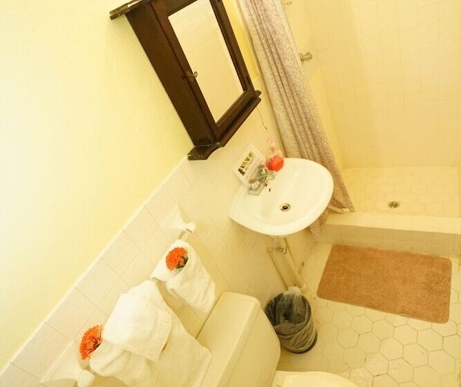 استراحتگاه Green Castle Estate