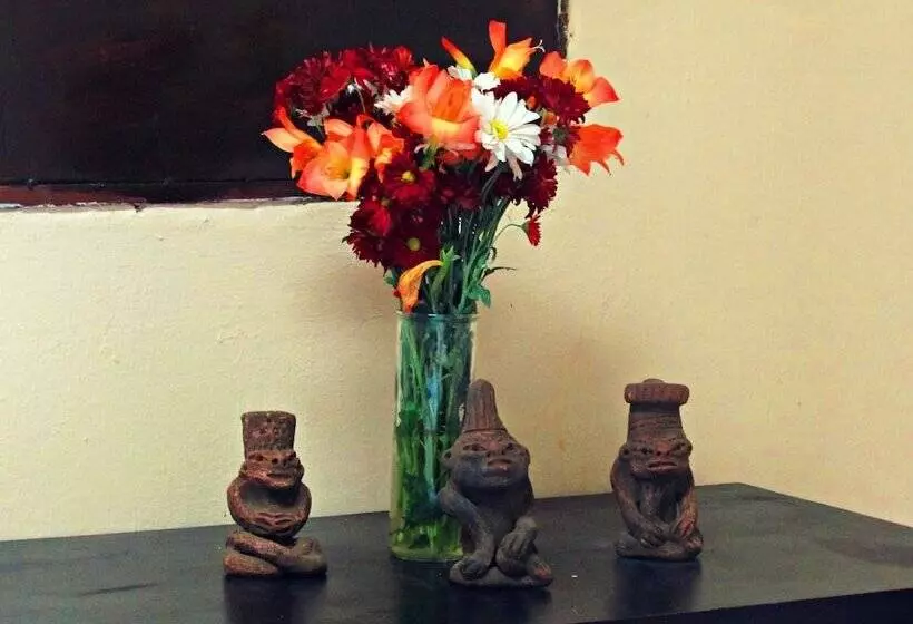 Santorini Hostal Y Restaurante