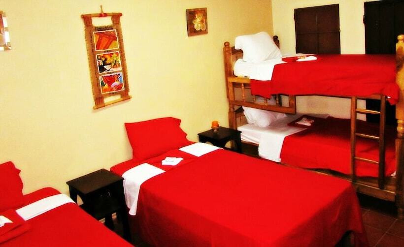 Santorini Hostal Y Restaurante