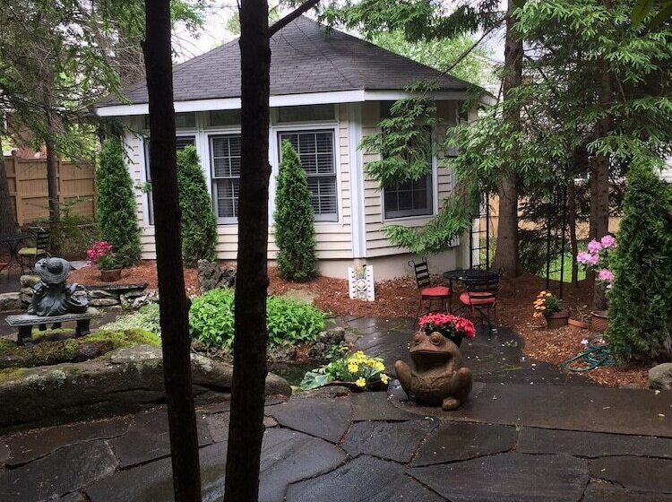 ベッドアンドブレックファースト Highlands Inn