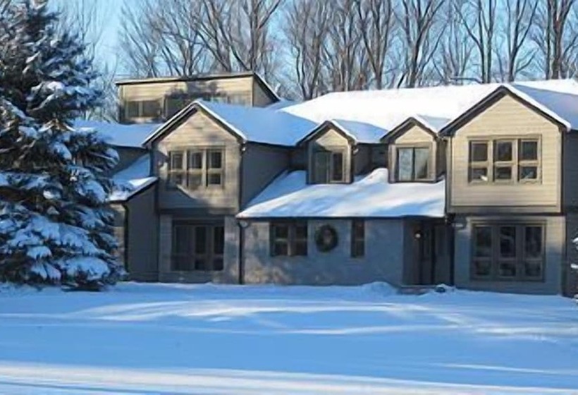 Bed and Breakfast Sequel Inn Creemore