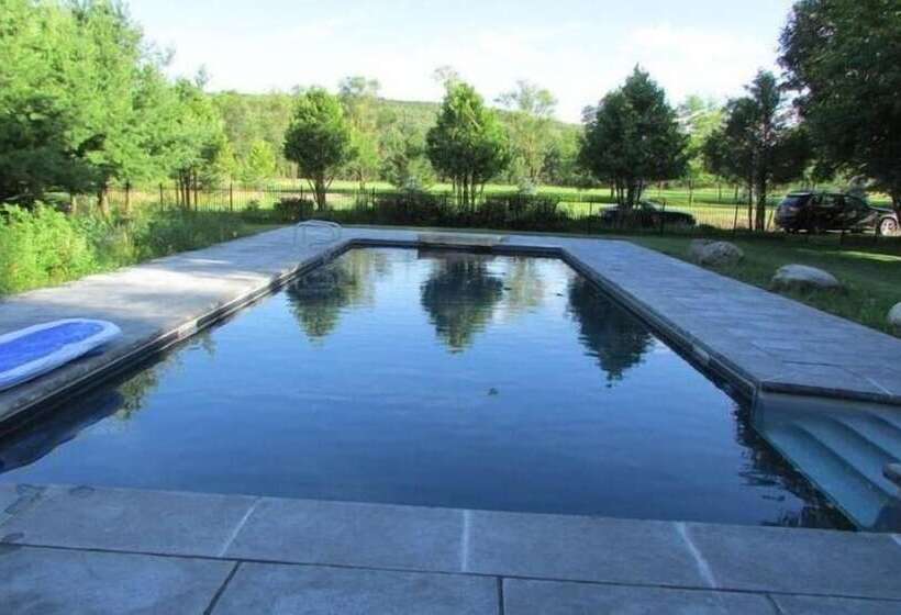 Bed and Breakfast Sequel Inn Creemore