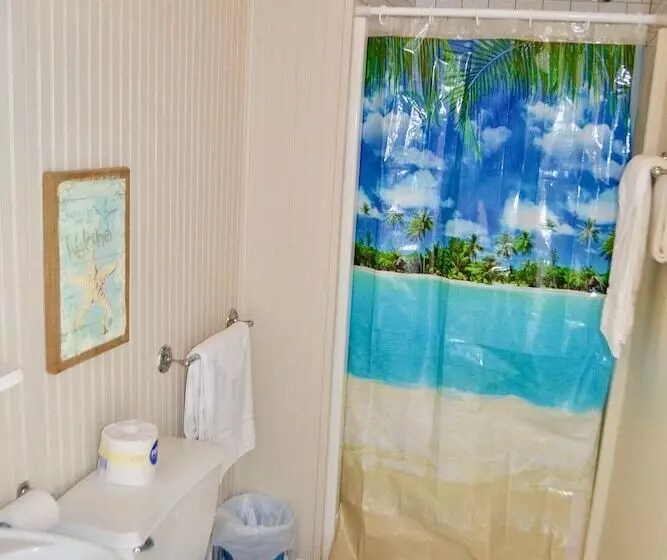 Blue Dolphin Inn And Cottages