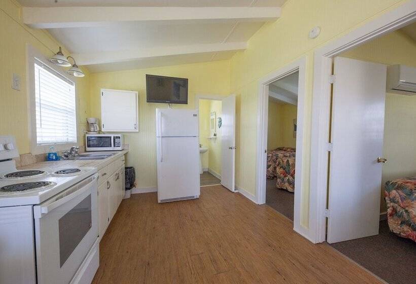 Blue Dolphin Inn And Cottages