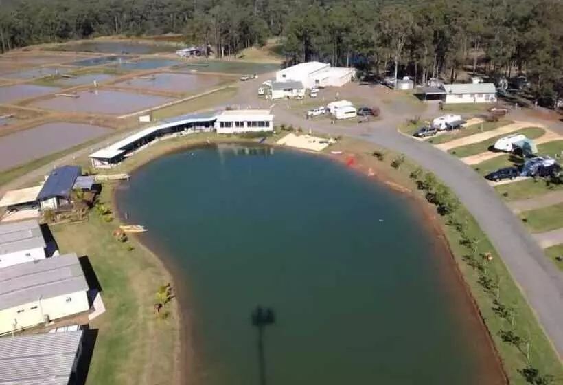 Hotelli Australian Motor Home Tourist Park Twelve Mile Creek