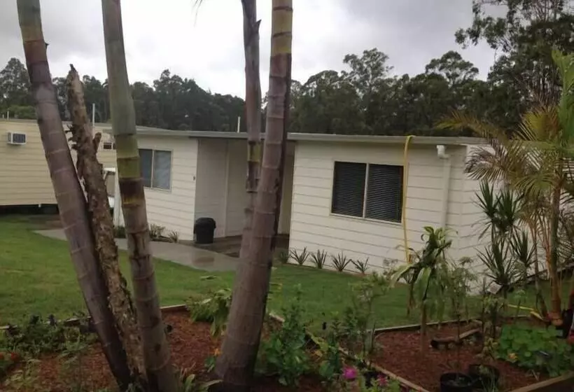 Hotelli Australian Motor Home Tourist Park Twelve Mile Creek