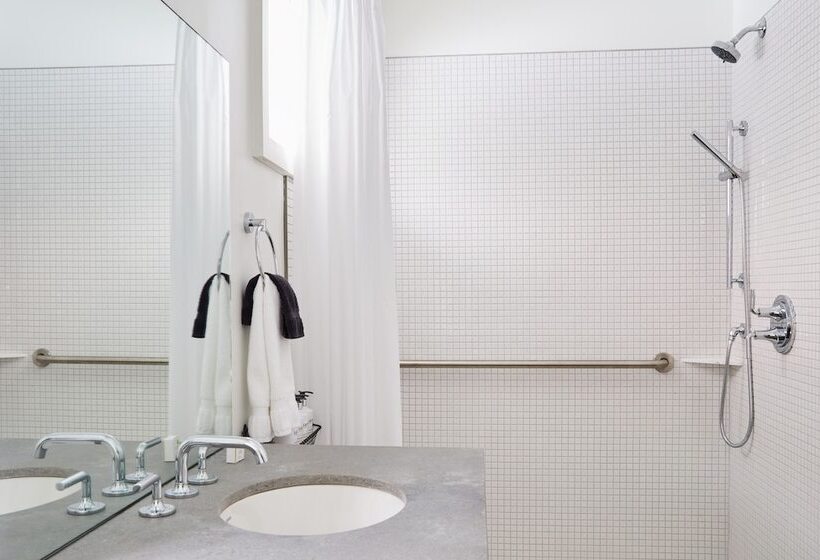 فندق Bluebird Spa City Motor Lodge