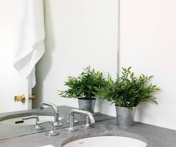 فندق Bluebird Spa City Motor Lodge