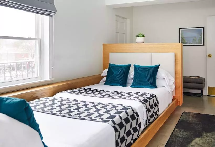 Hotelli Bluebird Spa City Motor Lodge