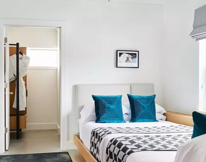 Hotelli Bluebird Spa City Motor Lodge