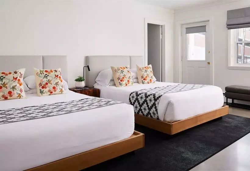 Hotelli Bluebird Spa City Motor Lodge