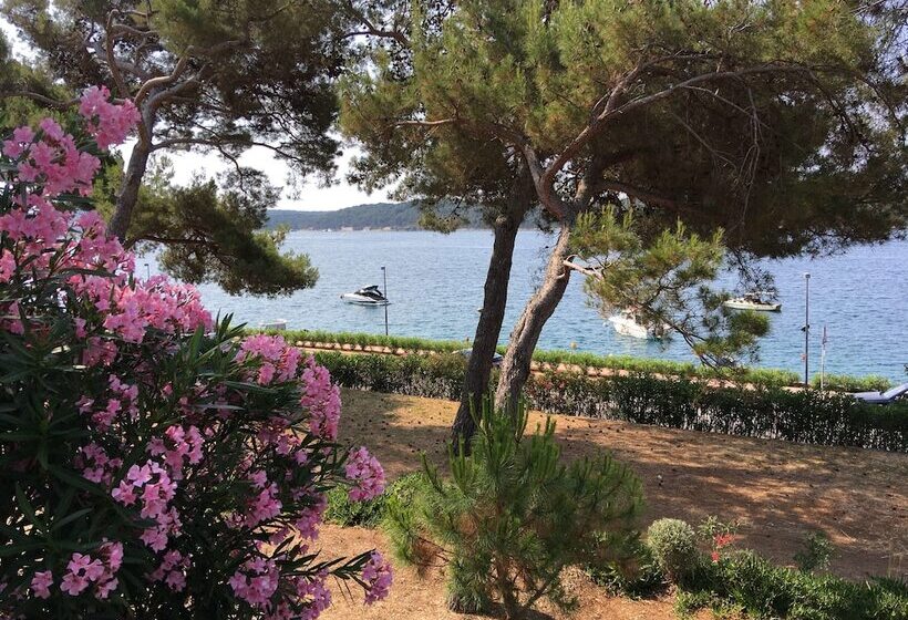 בית מלון כפרי Camping Village Poljana