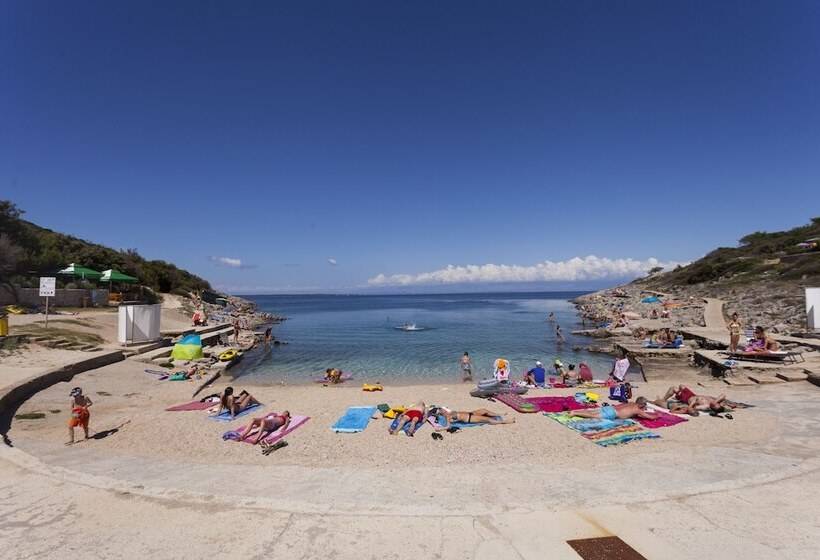 בית מלון כפרי Camping Village Poljana