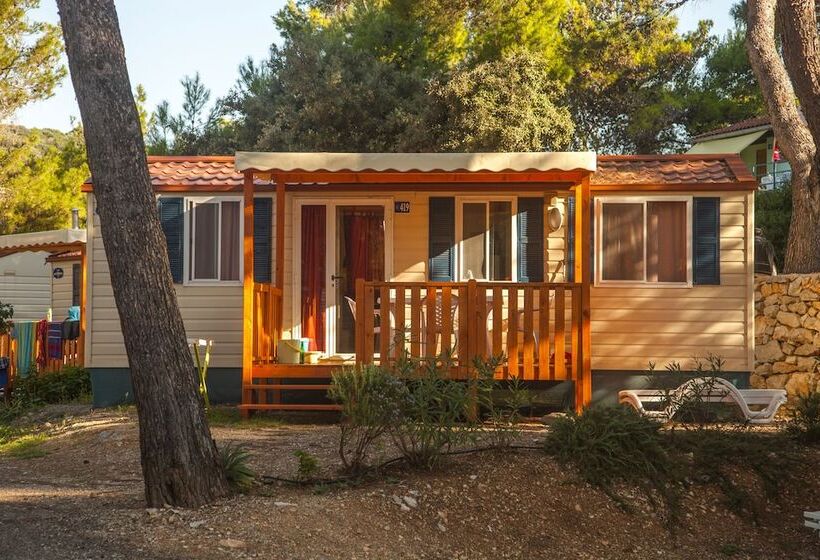 בית מלון כפרי Camping Village Poljana