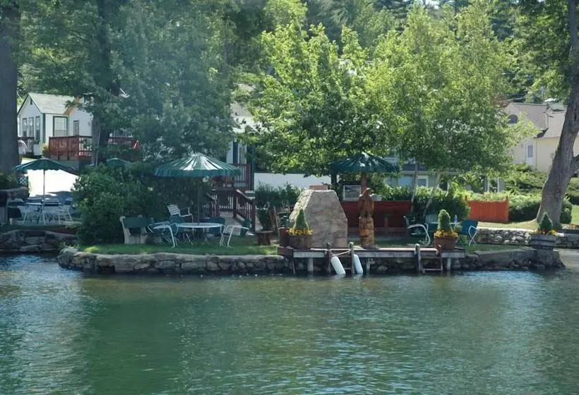 هتل Channel Watefront Cottages