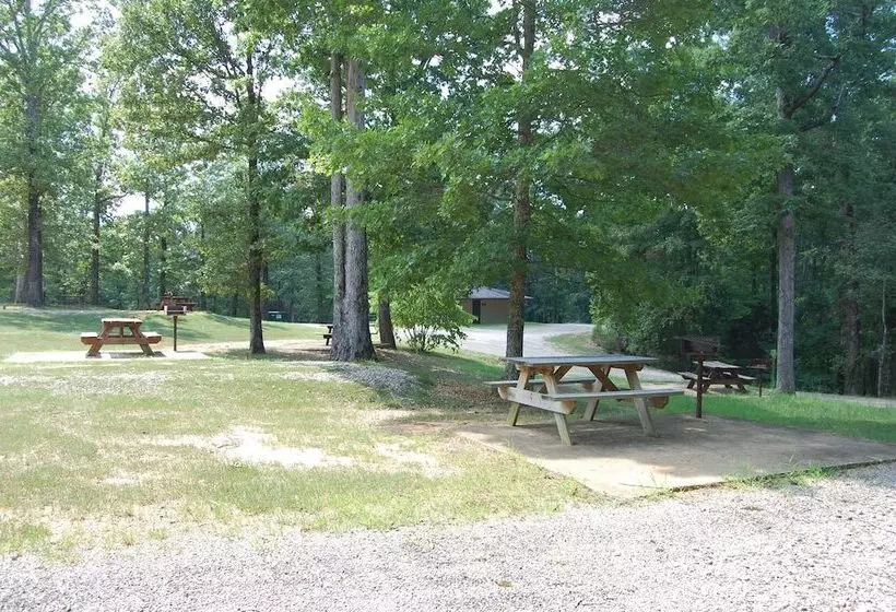 Hotelli Cherokee Landing Campground