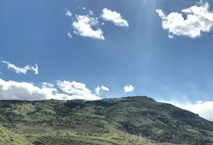 Hotelli Cody Holiday Lodge