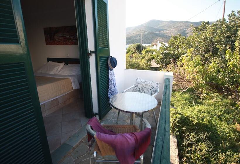 Отель Cyclades Beach Apartments