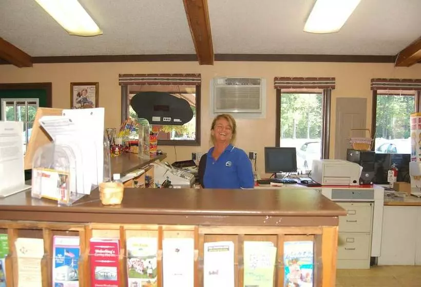 Hotelli Indian Lakes Rv Campground