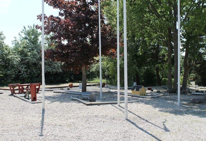 فندق Nordsjællands Feriepark & Camping