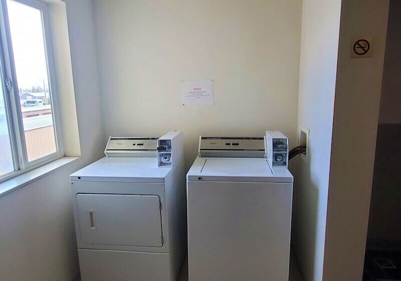 Отель Quality Inn & Suites