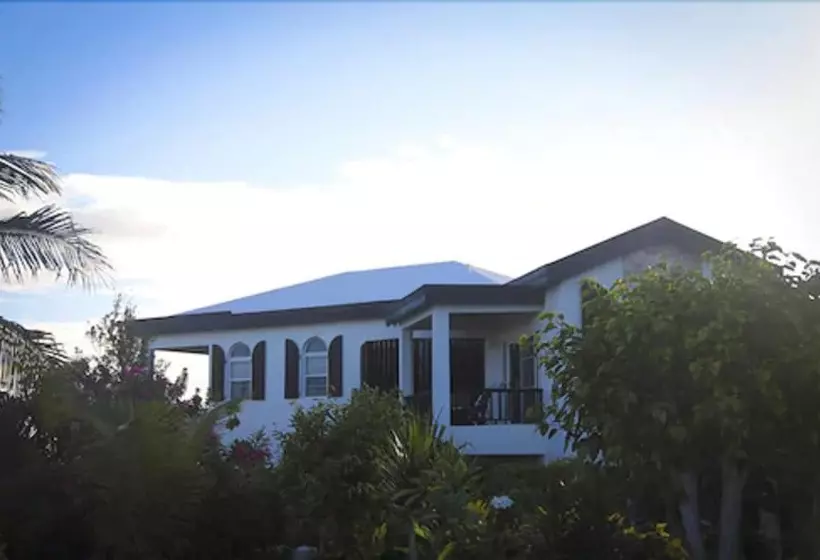 هتل Serenity Cottages