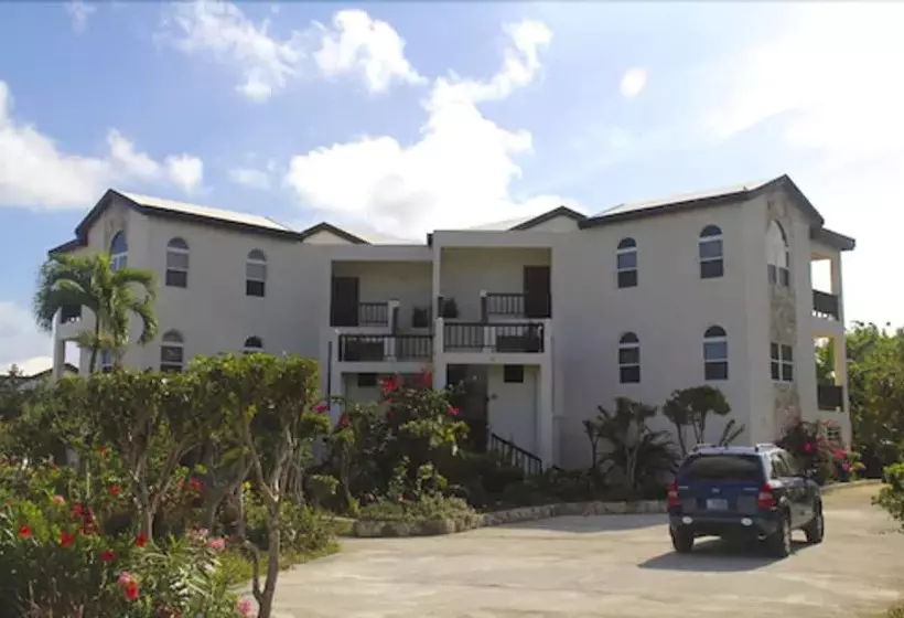 هتل Serenity Cottages