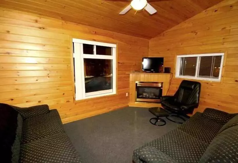 Hotelli Spectacle Lake Lodge